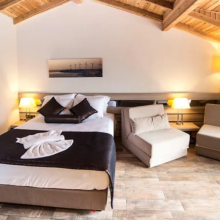 Hotel S3 Seahorse Club