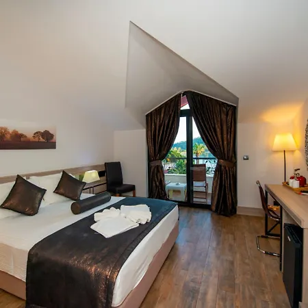 S3 Seahorse Club Hotel 3*