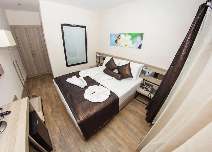 S3 Seahorse Club Szálloda 3*