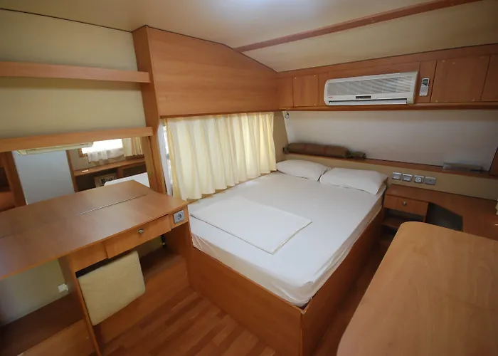S3 Seahorse Club Szálloda 3*