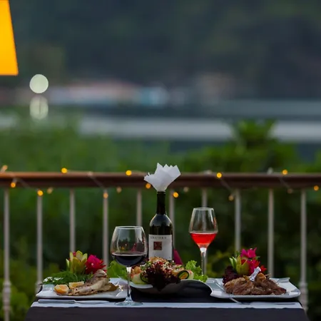 S3 Seahorse Club Hotell 3*